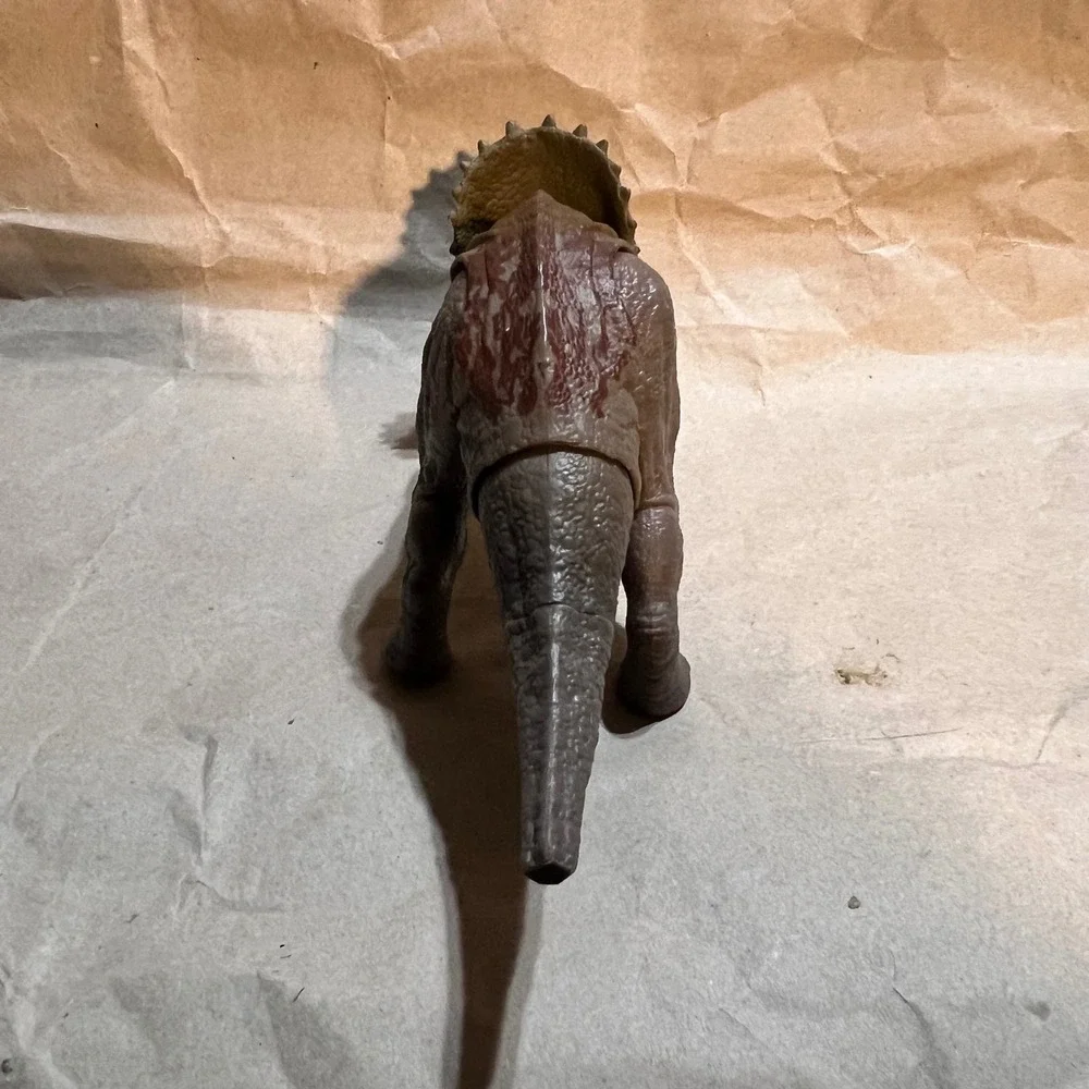 Jurassic World Large Triceratops Action Figure Brown Olive Sound Toy Articulated